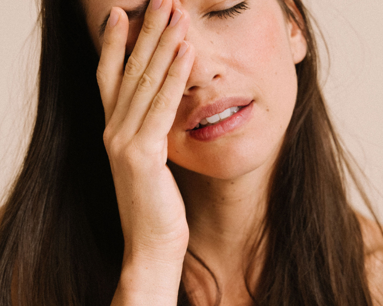 SPM : Comment soulager naturellement les symptômes prémenstruels et retrouver son équilibre?